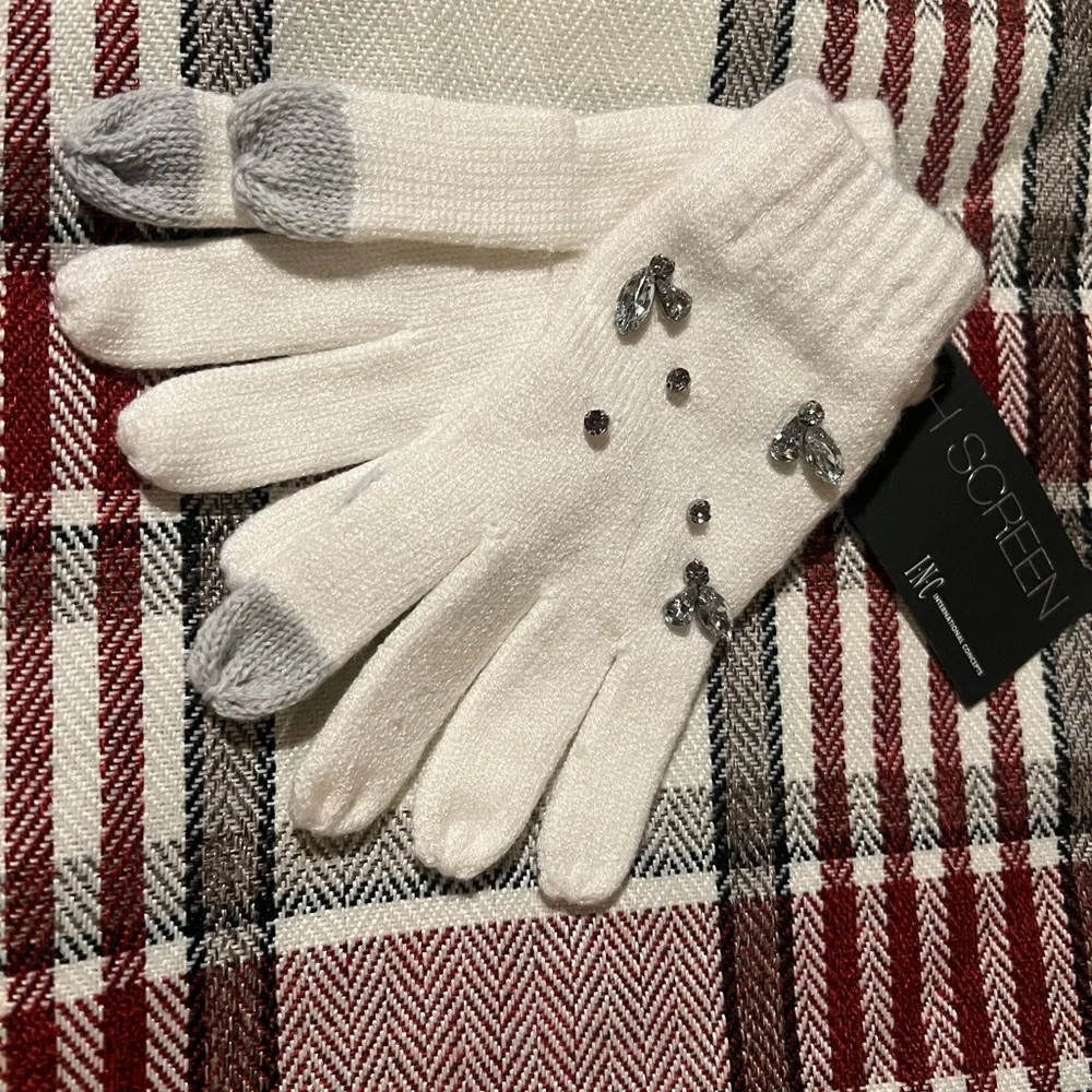 INC Women’s White Knit Gloves with Embellishments